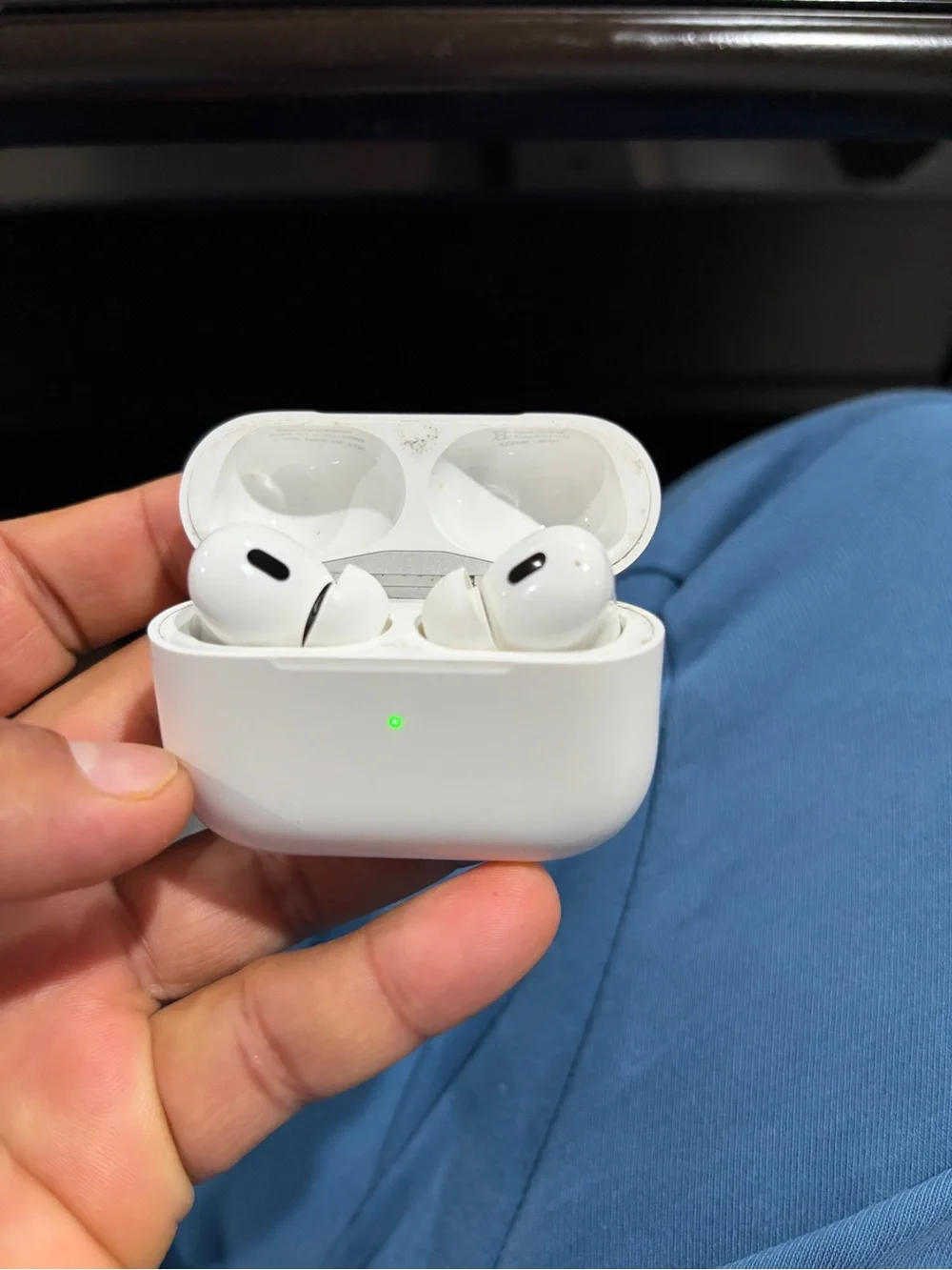 Apple AirPods Pro 3 in White